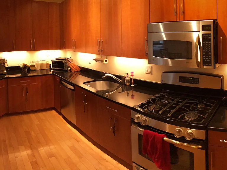 24 Bay State Rd #9 — Photo 3