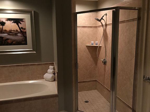 5th image of 102 Yacht Harbor Dr Unit 574