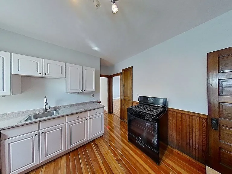 152 Minot St #3 — Photo 2
