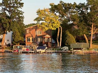 28908 Beach Dr, Waterford, WI 53185