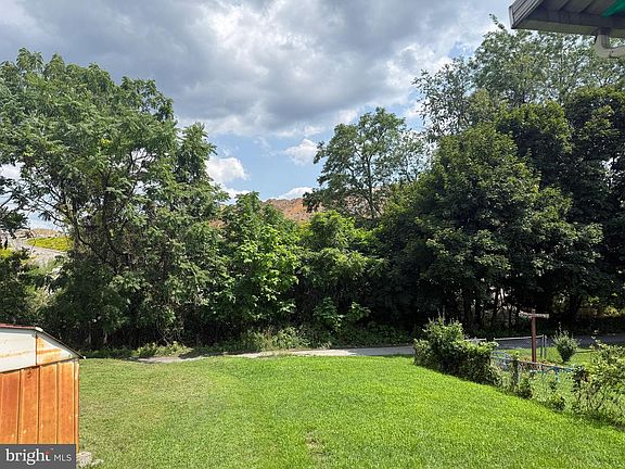 3rd image of 532 Ridge St