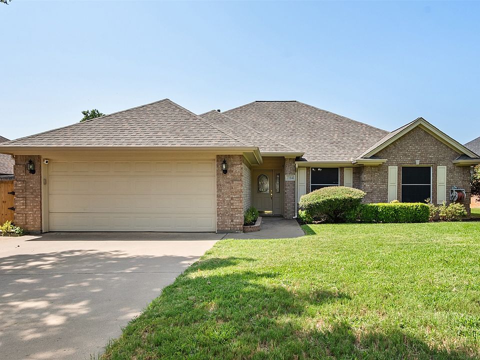 1st image of 1104 Starling Ct
