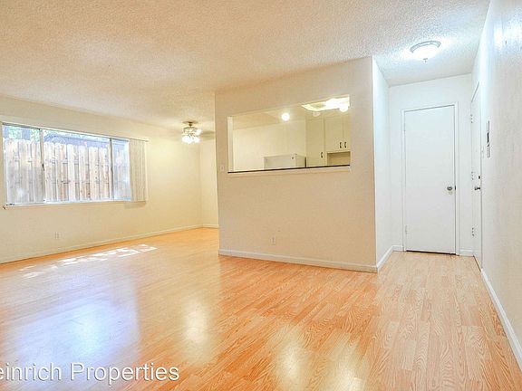 3rd image of 1100 39th St #108
