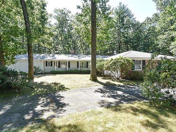 2nd image of 100 Posnegansett Ave