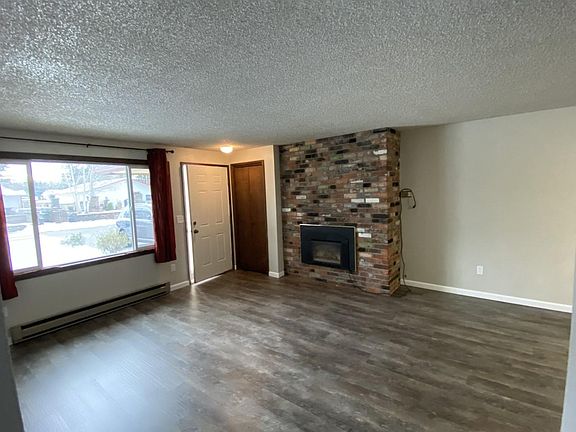 Living Room with Gas Fireplace
