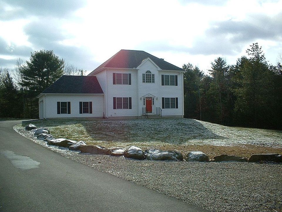 Elegant custom built colonial