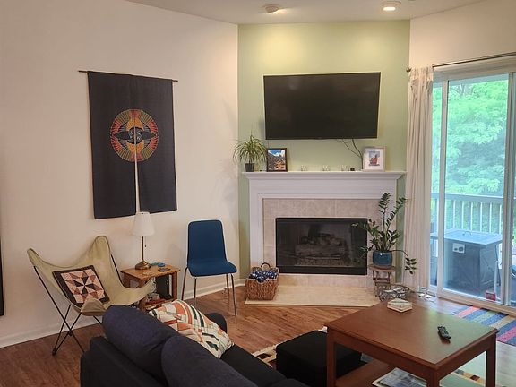 2nd image of 2942 Hunley Dr