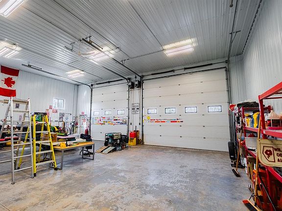 3rd image of 715010 S Range Rd #84-2