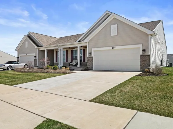 203 Cadence CIRCLE, Lake Geneva, WI 53147