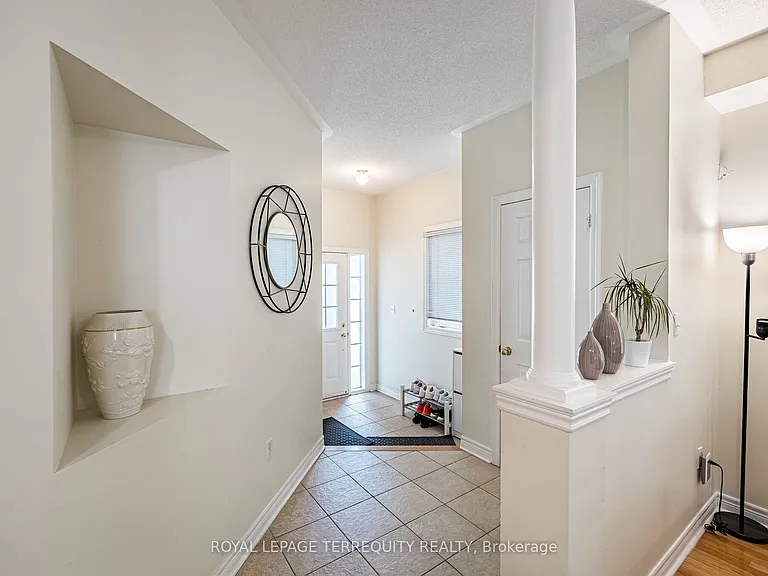 3926 Candlelight Dr — Photo 8