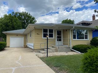 811 Glenwood Ave, Joliet, IL 60435
