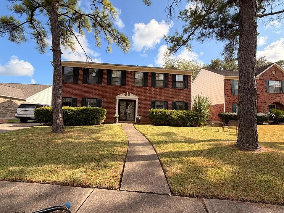 1st image of 810 Forest Bay Ct