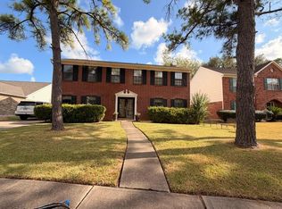 810 Forest Bay Ct, Houston, TX 77062