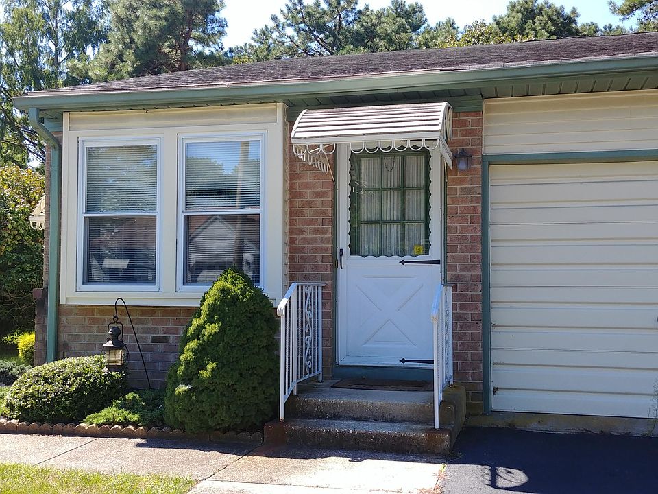 1st image of 18A Milford Ave #52