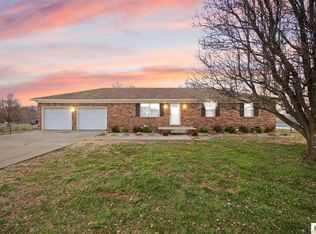 909 Dripping Springs Rd, Glasgow, KY 42141