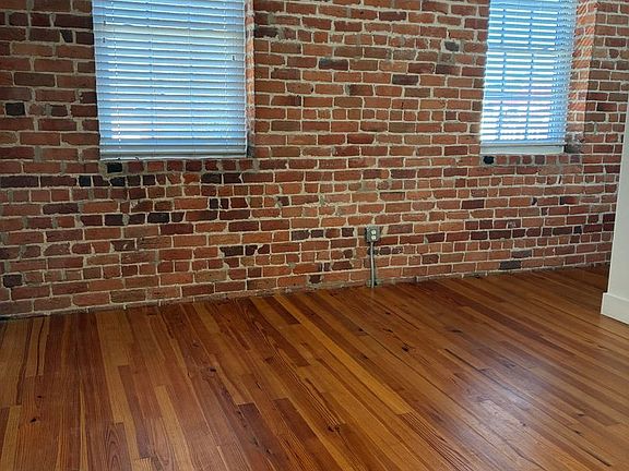 4th image of 429 3rd St APT 201