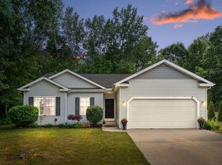 1413 Whispering Trl, Benton Harbor, MI