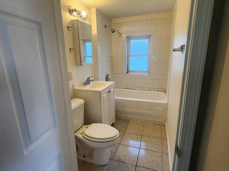1016 Voorheis Rd — Photo 6