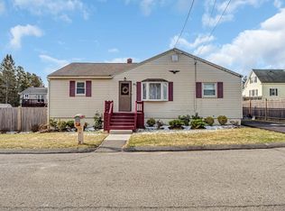 29 Alvin St, Methuen, MA 01844