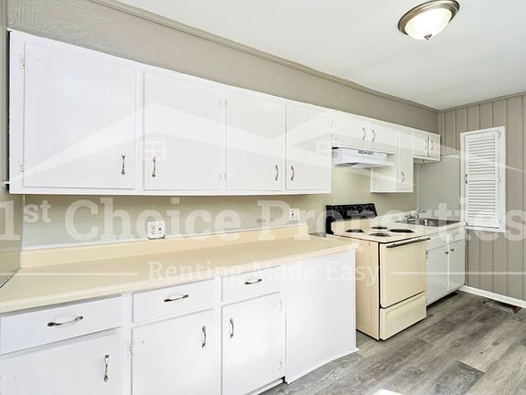 3rd image of 341 Killough Dr