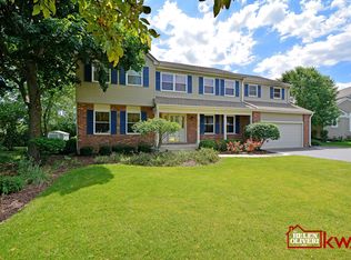 614 Applegate Ln, Lake Zurich, IL 60047