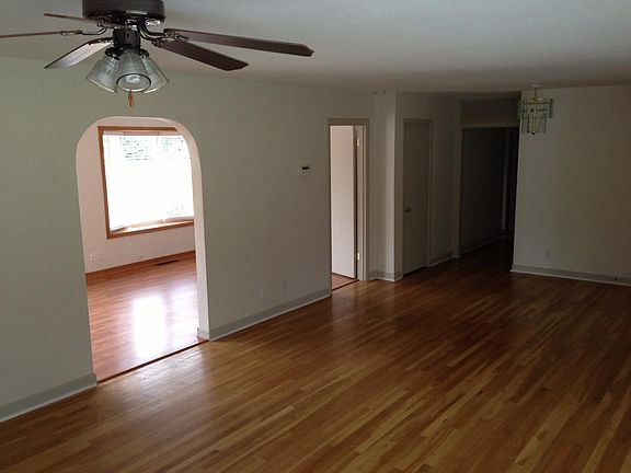 3rd image of 1024 NW Joy Ave