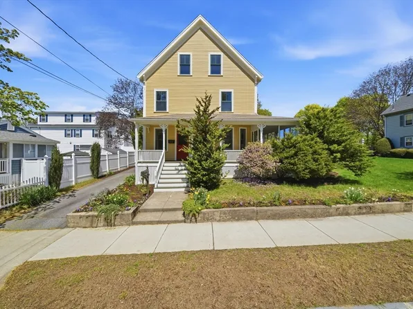 159 Broadway St, Wakefield, MA 01880