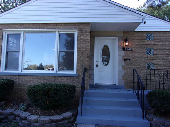 2nd image of 15540 Maryland Ave