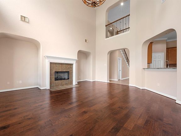 4th image of 9227 Hummingbird Ln