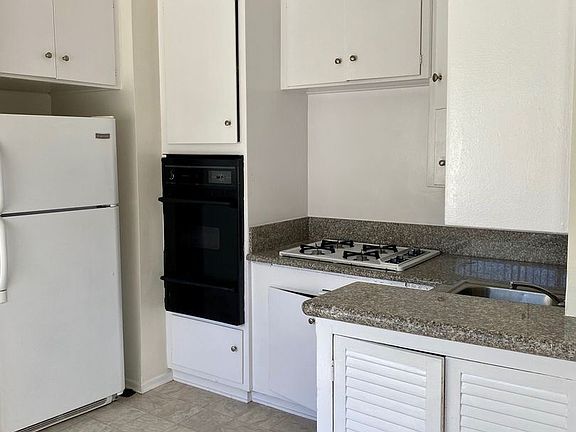 3rd image of 1479 S Rexford Dr #6637507