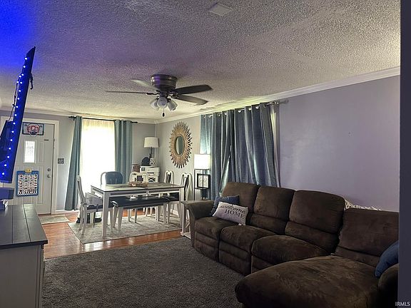 2nd image of 434 Turpie St