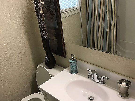 Bathroom main floor 