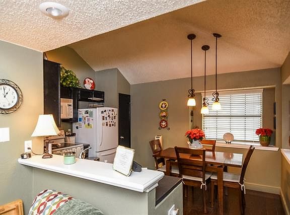 5th image of 572 Grace Ln