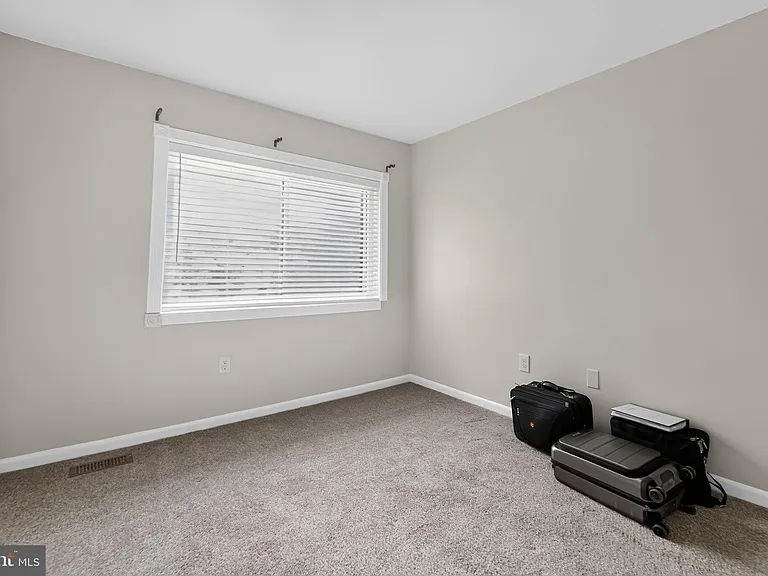 5607 Vantage Point Rd — Photo 32