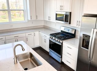 77 Bataan Ave, Tinton Falls, NJ 07724