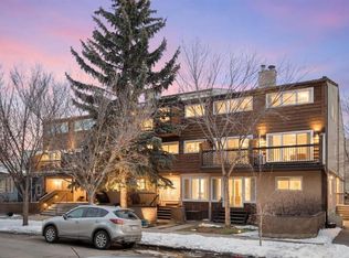 722 E 4a St NE #3, Calgary, AB T2E 3W2