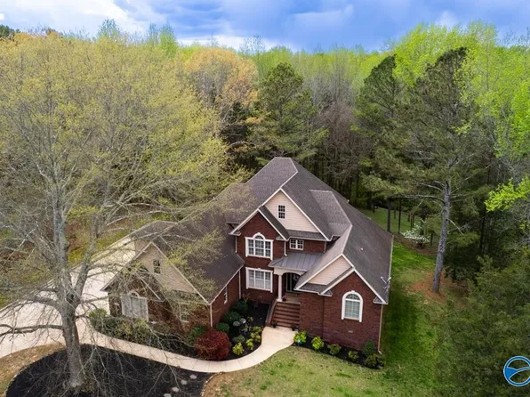 114 Southern Oaks Dr, Huntsville, AL 35811