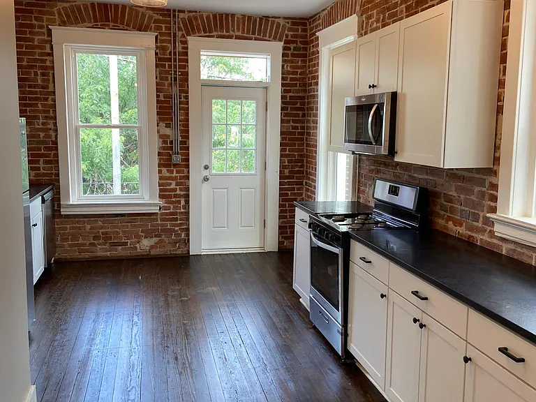 540 Olive St #1 — Photo 4