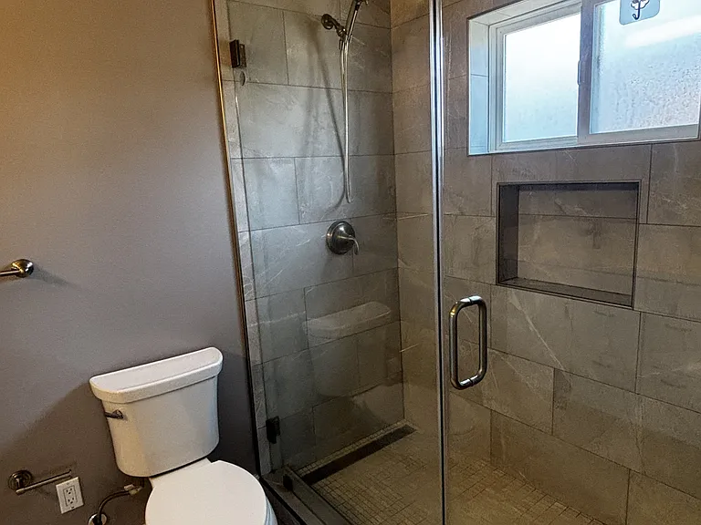840 Civic Center Dr — Photo 30