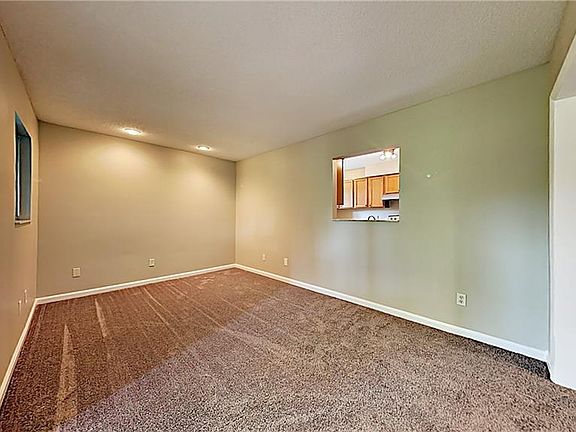 3rd image of 3514 Erie Ct