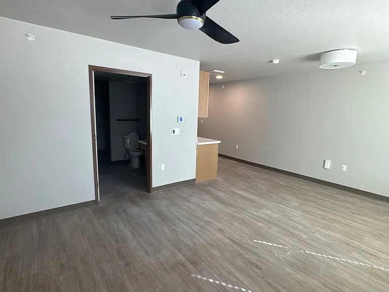 726 W Prospect Rd #117 — Photo 25