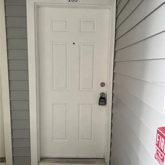 1218 Bermuda Lakes Ln #203 — Photo 3