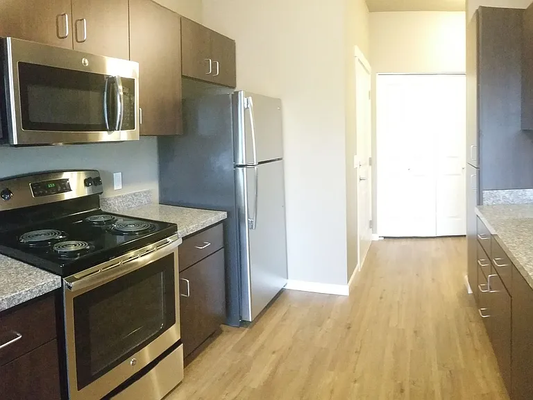 Encore Apartments — Photo 3