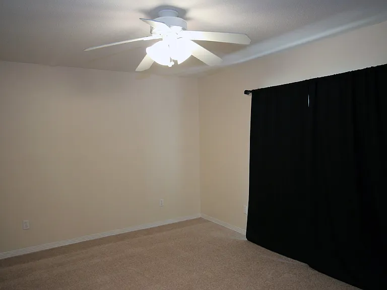 3528 Parkwood Ave — Photo 6
