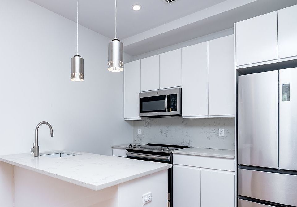 1st image of 59 Montrose Ave #4P