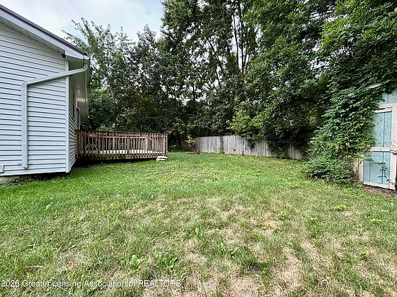 5th image of 2916 Viking St
