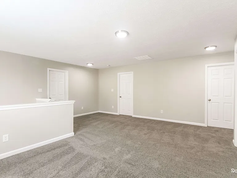 8684 N Springview Dr — Photo 14
