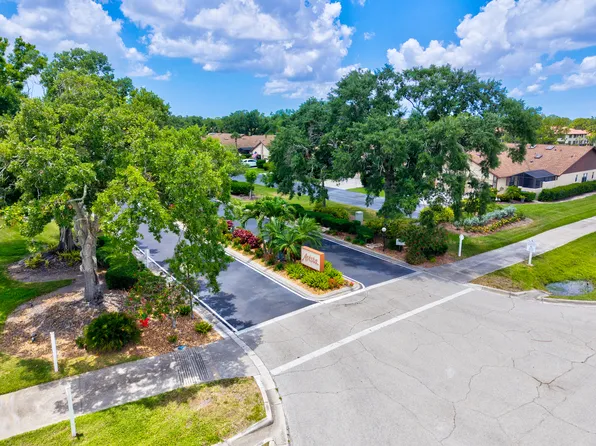 5713 Avista Dr, Sarasota, FL 34243