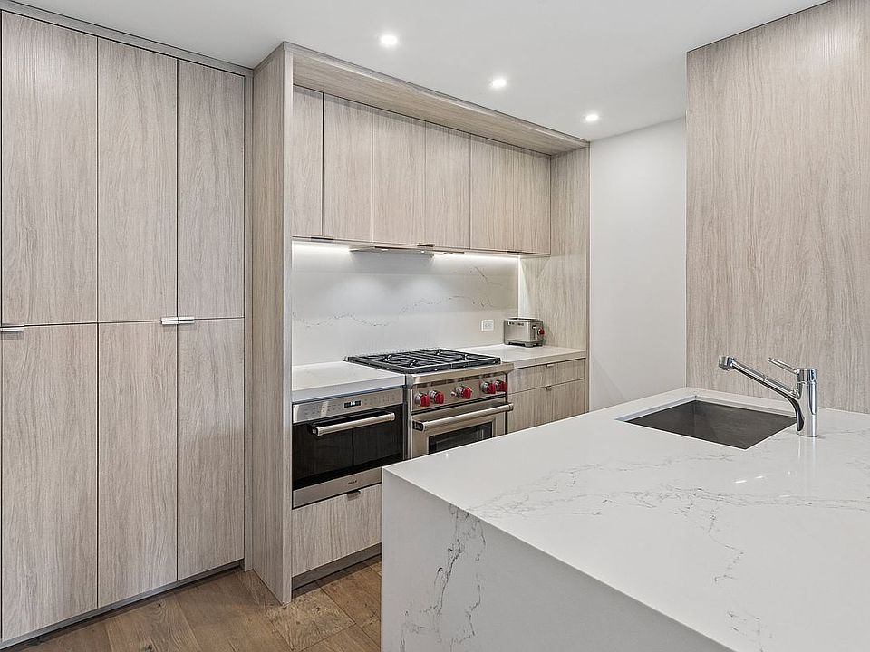 1st image of 350 E 82nd St APT 5V
