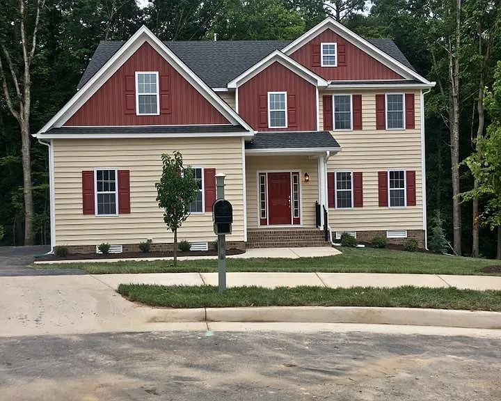 718 Bella Way — Photo 1